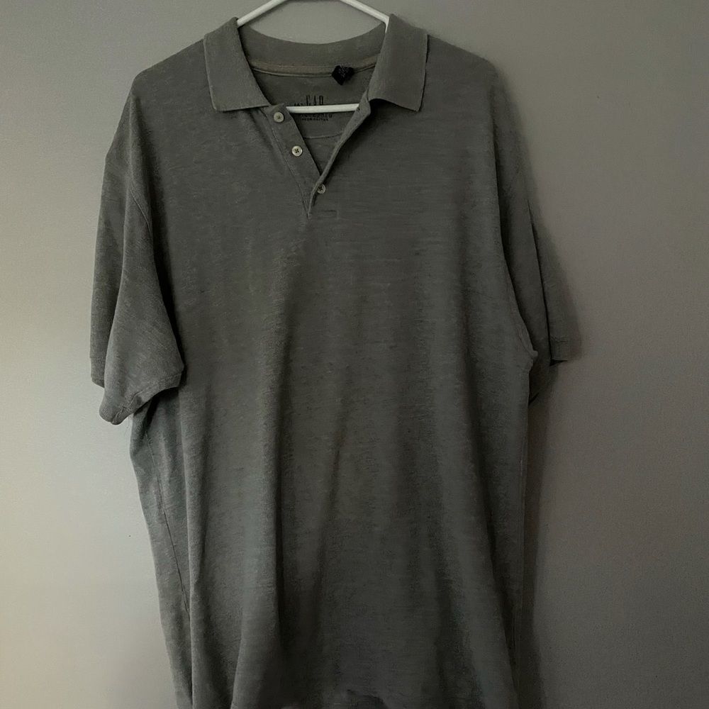 GAP Polo. Gray. Men’s. Large. EUC. Pique Polo
